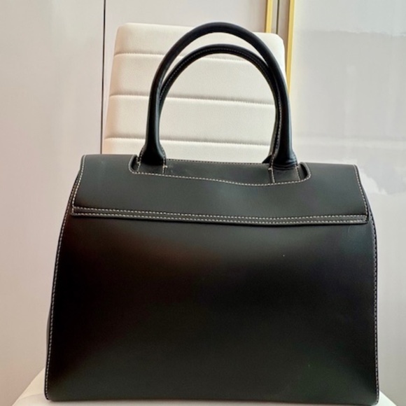 Handbag - Picture 3 of 8